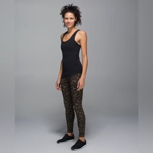 Lululemon Wunder Under Pant FullOn Luon RollDown
Mystic Jungle Fatigue size 2-4?